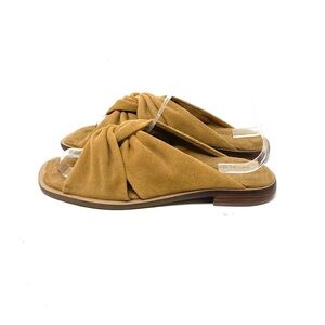 Kelsi Dagger Sandals